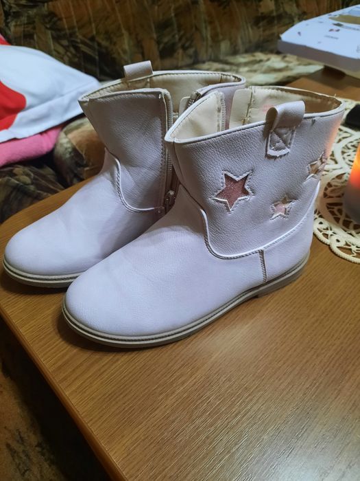 Cizmulițe fetite