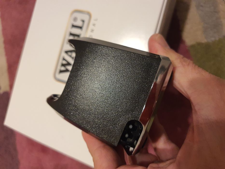 Stand incarcare Wahl Senior, Magic Clip, Wahl Legend etc.