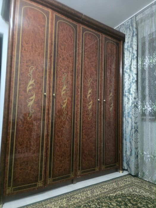 Продам шкаф 4х дверный