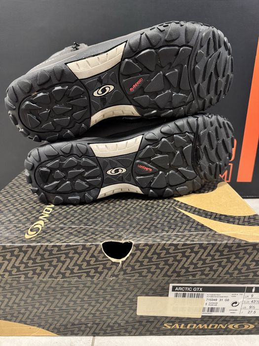 Ghete Salomon cu Gore-Tex imblanite