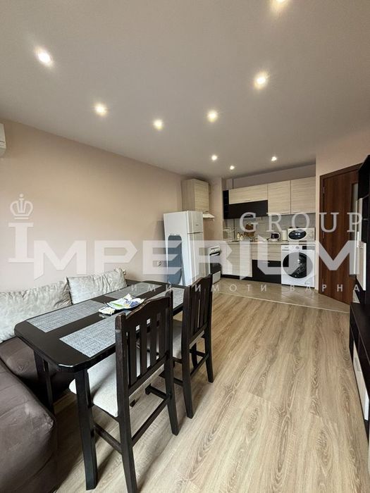 Дава се под наем Двустаен апартамент в Варна, Цветен квартал - 55 кв.м за 612 € - Снимка #4