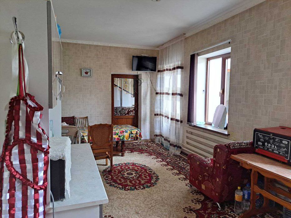 Продается 2х етажный дом в центре города(Ориентир Узгазоил)