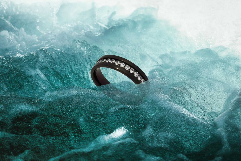 ЛУКСОЗНИ БИЖУТА : пръстени, гривни, колиета, обеци, висулки