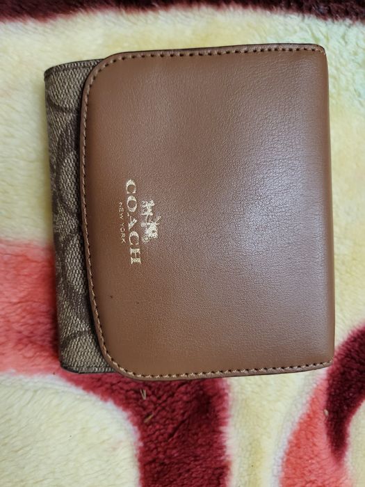 Протмоне на  COACH