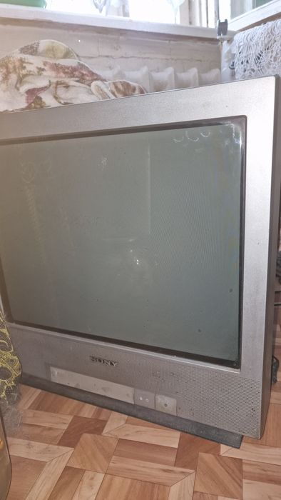 Телезивор Sony. Работает.