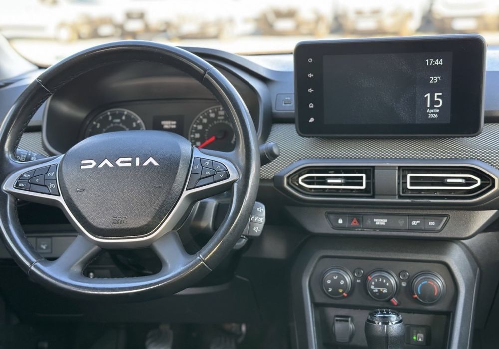 Inchiriez Dacia Logan  GPL 2024 pentru Bolt