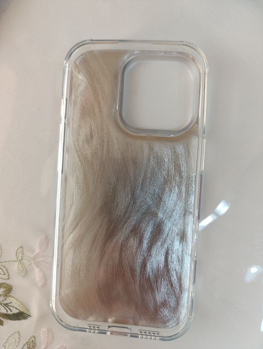 Продам чехол на iPhone 16 pro
