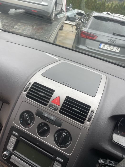 VW Touran 1.9 TDI BXE – Продавам на части