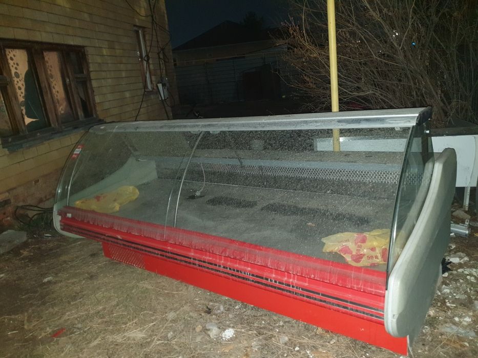 2 Холодильник сатылады 150,000 тг