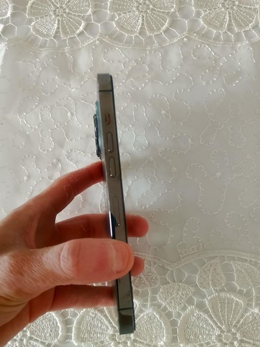 Vând iphone 13 pro
