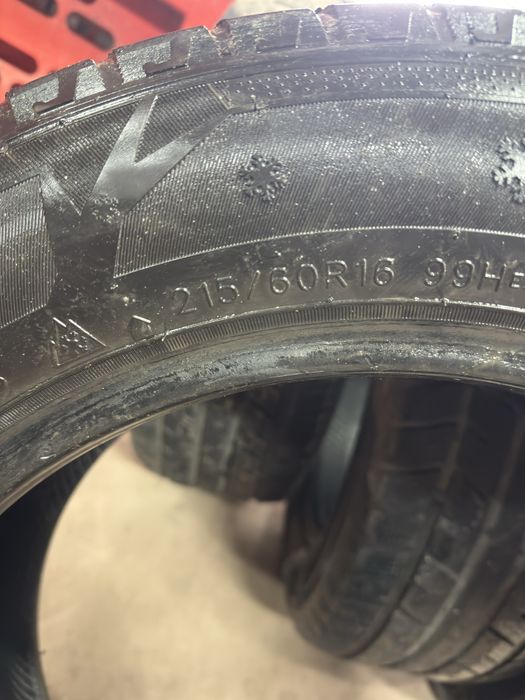 Продам покрышки 215/60/R16