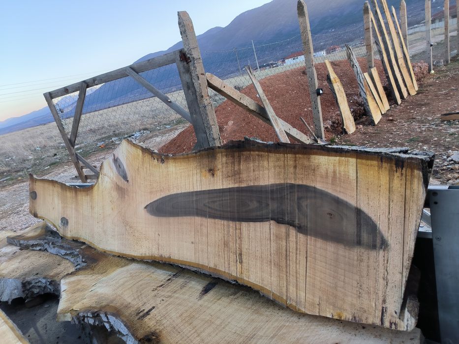 Орех разбичен на янове