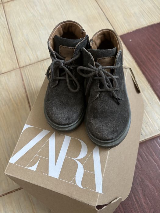 Замшевые ботинки