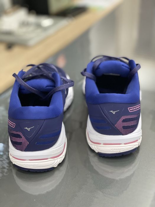 Маратонки Mizuno wave stream 2