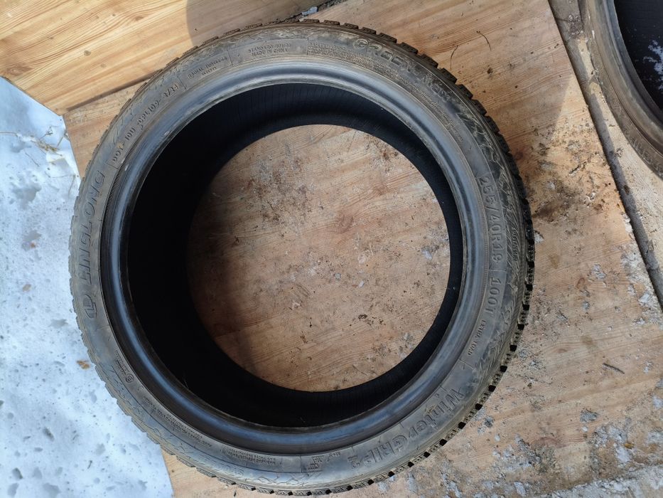 255 40 R19 Пара 2шт. Зима