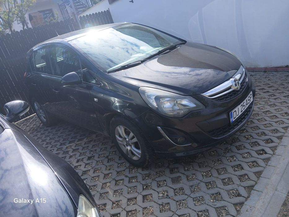 Vând Opel CORSA D