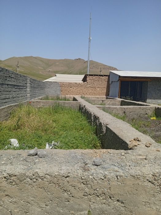 Участка йер майдони сотилад