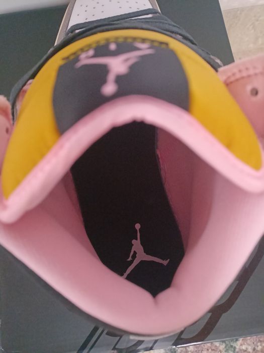 Air Jordan 1 Mid