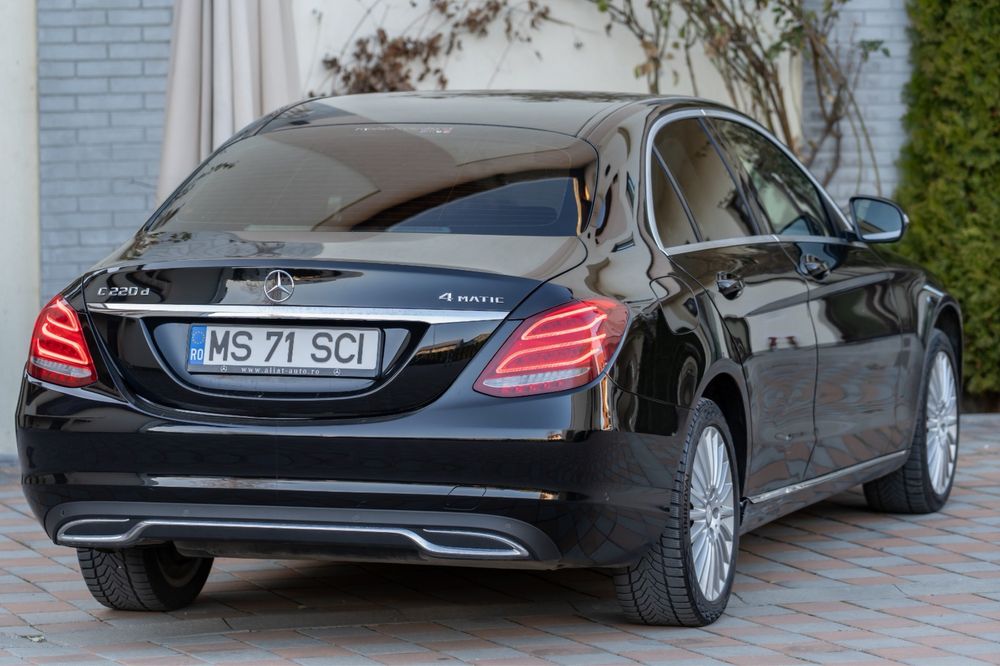 Mercedes-Benz C 220 - 4MATIC - 7G TRONIC - full istoric