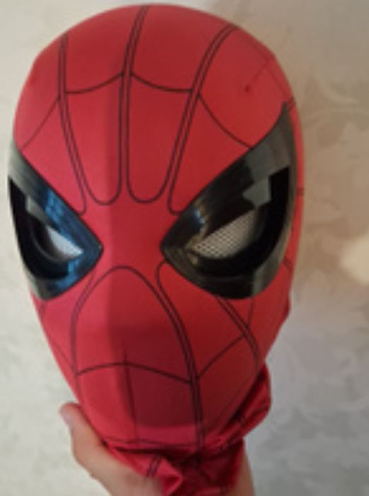 Маска человека паука