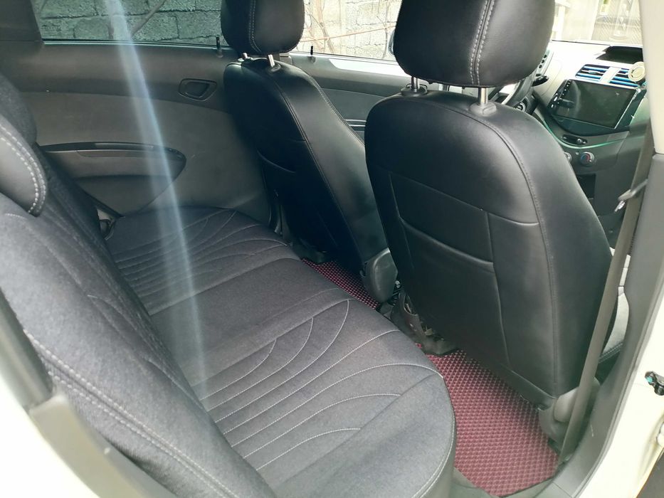 Продаётся Spark 2012 года 3 позиции