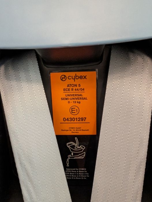 Scoică auto Cybex Aton 5 0-13 kg – gri – stare bună