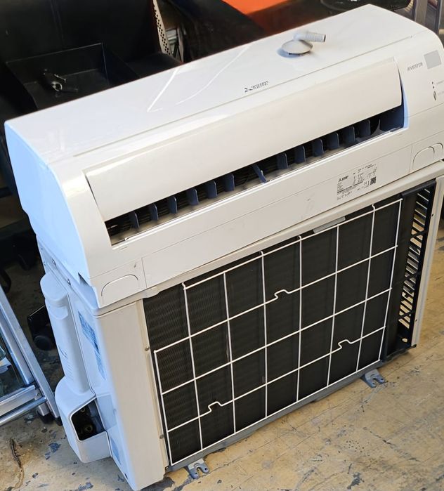 Aparat de aer condiționat Mitsubishi 12000/18000 btuh  inverter