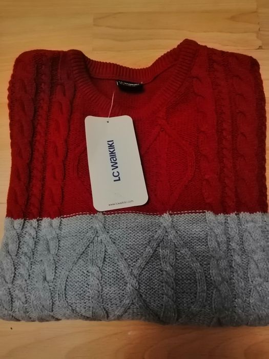 Нови с етикет детски пуловери LC Waikiki