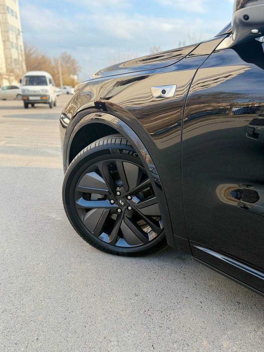 Sotuvda Lixiang L9 Ultra