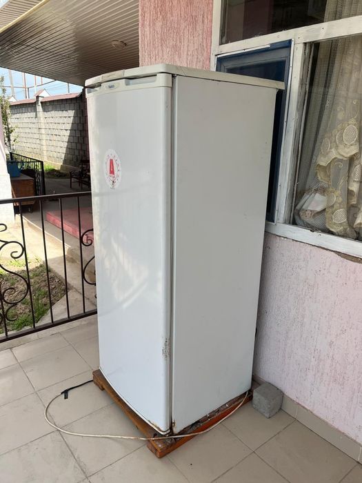 Холодилник бирюса