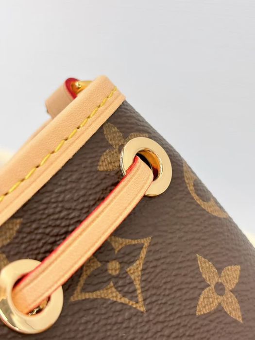 Сумка LV Louis Vuitton Nano Frivole