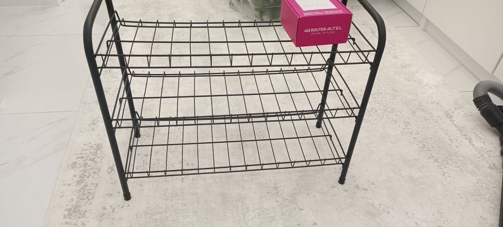 Продам вешалку и обувницу