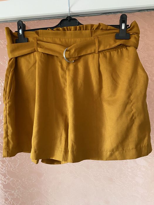 Pantaloni scurti Terranova