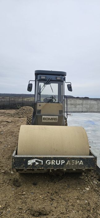 DE VÂNZARE – compactor BOMAG