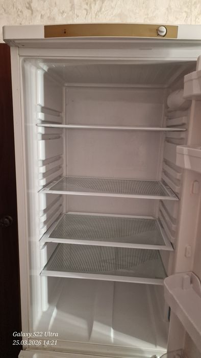 Продаётся холодильник Идезит