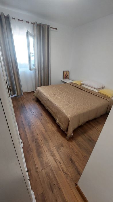 vind apartament cu 2 camere