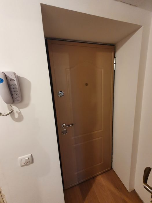 Montaj usi metalice .prețul pleacă de la 350 ron