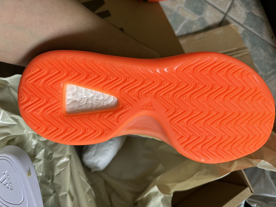 Pantofi Sport Adidas Yeezy QNTM Quantum Coral - 100% original