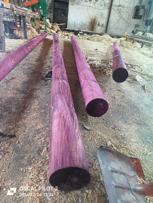 Столбы ЛЭП деревянные. Столбы