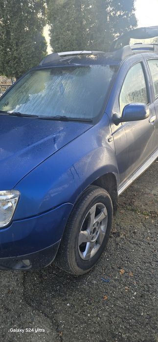 bara fata, faruri, aripi, capota, haion, portiera dacia duster 4x4