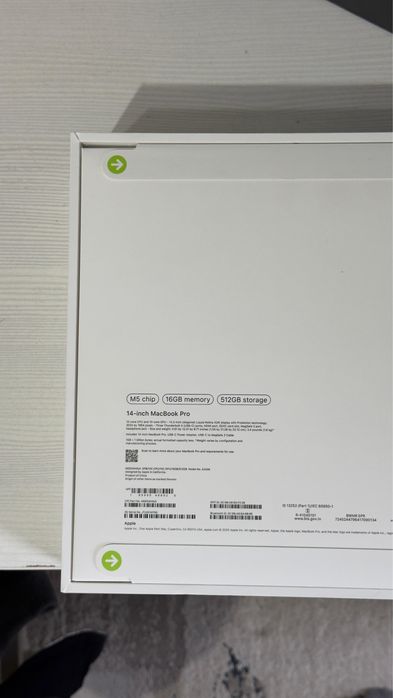 Apple MacBook Pro 14” (2025)
