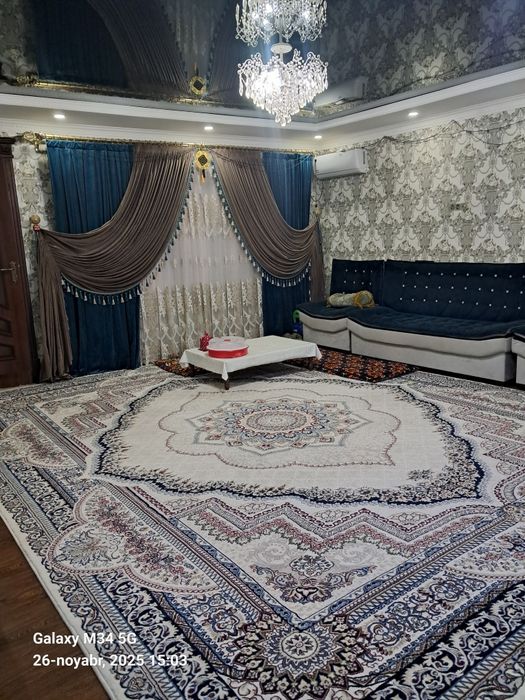 Kv sotiladi  ayrim jihozlari bn 75 kvdrat barcha qulayliklarga ega