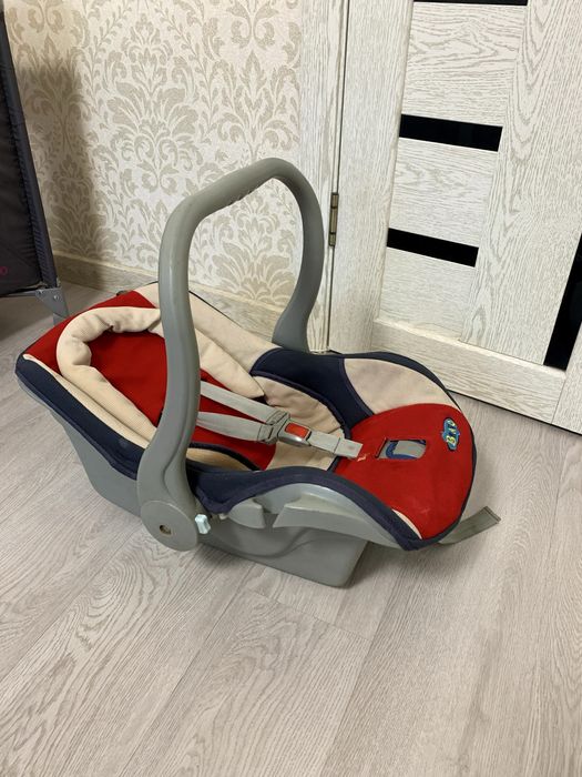 Автолюлька (автокресло)