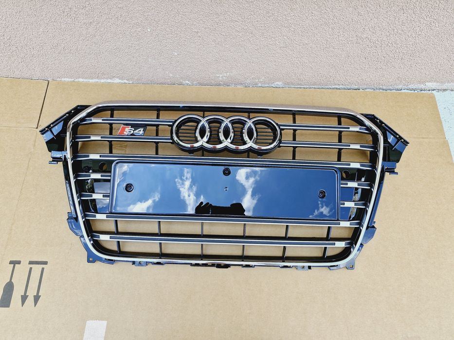 Grila centrala Audi A4 S4 B8 facelift 2012-2015