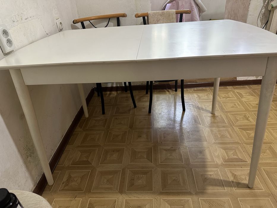 продам кухонный стол