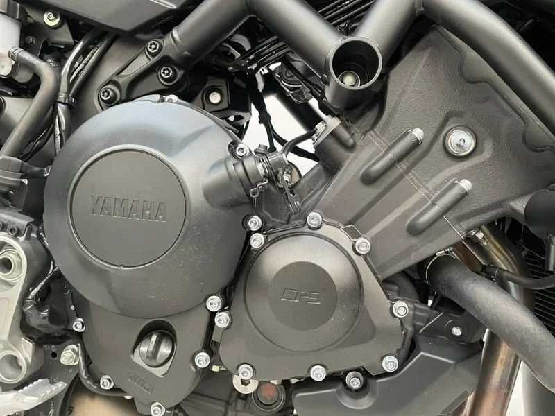 Motocicleta Yamaha Niken 2021
