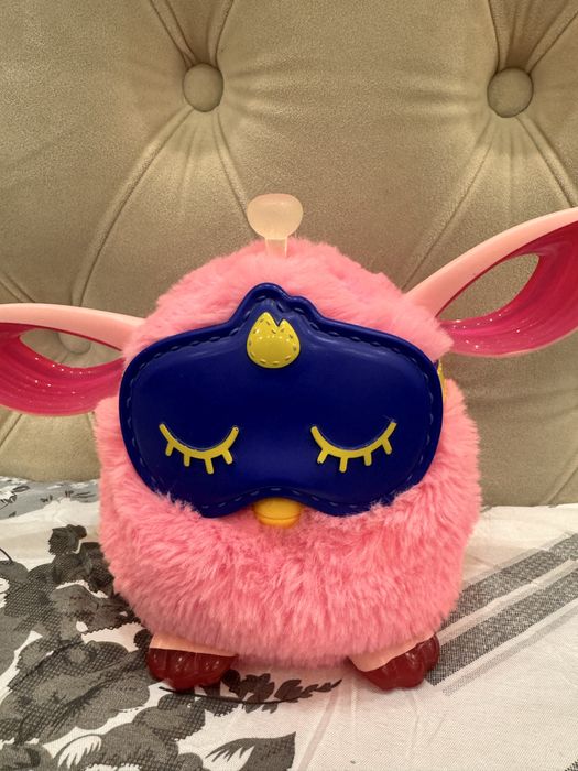 Розовый Ферби коннект