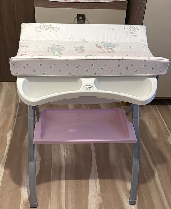 Masă de infășat cu cădiță detașabilă