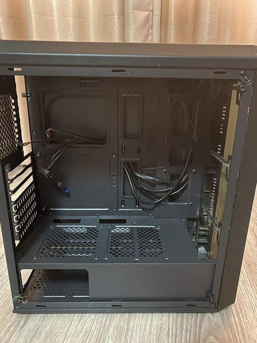 Корпус для пк Delux Atom