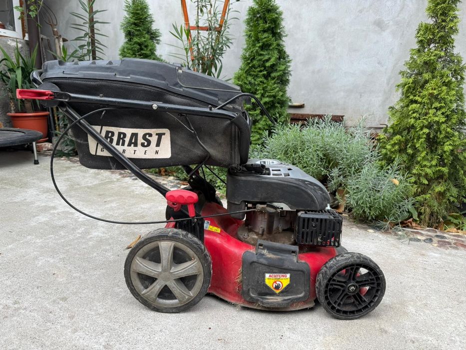 Mașina de tuns iarba !